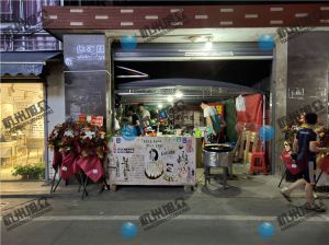 客戶購買《XZ-612包子機》調(diào)試師傅調(diào)不過來，部門經(jīng)理親自上門調(diào)試